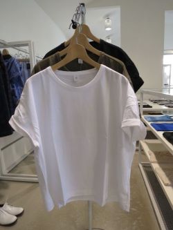 Y's 服　通販　写真